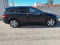 Usata Mercedes R350 265 CV (194 kW) 2012 Nero Monovolume