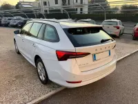 Usata Skoda Octavia Executive 116 CV (85 kW) 2022 Bianco Station wagon