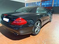 Usata Mercedes SL350 179 CV (131 kW) 2005 Nero Cabrio