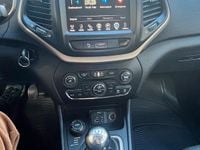 Usata Jeep Cherokee Longitude 140 CV (102 kW) 2014 Grigio SUV
