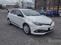 Usata Toyota Auris Lounge 111 CV (81 kW) 2016 Bianco Utilitaria