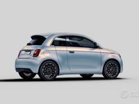 Nuova Fiat 500e La Prima 86 kW (118 CV) 2025 Grigio Berlina