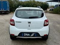 Usata Dacia Sandero Stepway 90 CV (66 kW) 2015 Bianco Berlina