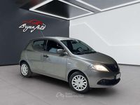Usata Lancia Ypsilon 69 CV (50 kW) 2018 Grigio Utilitaria