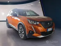 Usata Peugeot 2008 GT 155 CV (114 kW) 2020 Arancione SUV