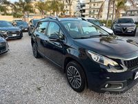 Usata Peugeot 2008 Active 101 CV (74 kW) 2018 Grigio SUV