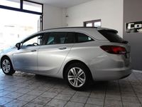 Usata Opel Astra Business 135 CV (99 kW) 2017 Grigio Station wagon