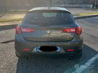 Usata Alfa Romeo Giulietta 170 CV (125 kW) 2013 Grigio Utilitaria