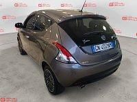 Usata Lancia Ypsilon Gold 70 CV (51 kW) 2023 Grigio Utilitaria