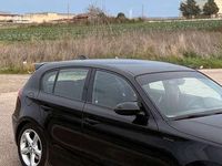 Begagnad BMW 118 Efficient Dynamics 143 HK (105 kW) 2009 Svart Halvkombi