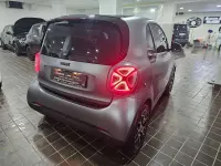 Usata Smart ForTwo Coupé Prime 41 kW (56 CV) 2021 Total black metallizzato Utilitaria