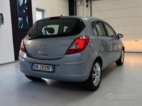 Usata Opel Corsa Cosmo 75 CV (55 kW) 2008 Argento Berlina