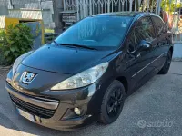 Usata Peugeot 207 68 CV (50 kW) 2012 Nero Berlina