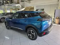 Usata Peugeot 2008 Allure 102 CV (75 kW) 2025 Verde SUV