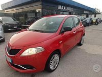 Usata Lancia Ypsilon 69 CV (50 kW) 2015 Rosso Utilitaria