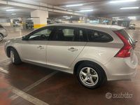 Usata Volvo V60 203 CV (149 kW) 2016 Grigio Station wagon
