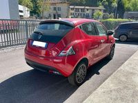 Usata Lancia Ypsilon Silver 69 CV (50 kW) 2024 Rosso Utilitaria