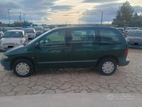 Usata Chrysler Voyager 151 CV (111 kW) 1997 Verde Monovolume