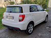Usata Toyota Urban Cruiser Luxury 90 CV (66 kW) 2011 Bianco Utilitaria