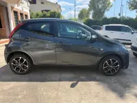 Usata Toyota Aygo 72 CV (52 kW) 2019 Argento Utilitaria