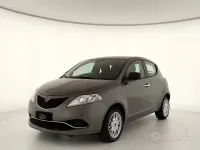 Usata Lancia Ypsilon Silver 69 CV (50 kW) 2016 Grigio Utilitaria