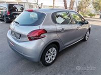 Usata Peugeot 208 Active 75 CV (55 kW) 2018 Grigio scuro metallizzato Utilitaria