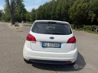 Usata Kia Venga LX 90 CV (66 kW) 2010 Bianco Utilitaria