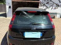 Usata Ford Fiesta 90 CV (66 kW) 2005 Nero Utilitaria