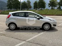 Usata Ford Fiesta 75 CV (55 kW) 2013 Grigio Utilitaria