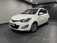 Usata Hyundai i20 Classic 75 CV (55 kW) 2015 Bianco Berlina