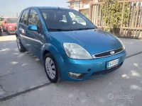 Usata Ford Fiesta Collection 68 CV (50 kW) 2005 Bluazzurro Utilitaria