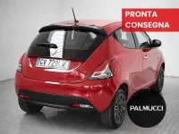 Usata Lancia Ypsilon Silver 70 CV (51 kW) 2024 Rosso Utilitaria