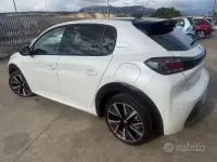 Gebraucht Peugeot 208 GT 101 PS (74 kW) 2020 Weiß Kleinwagen