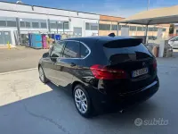Usata BMW 218 Luxury Line 150 CV (110 kW) 2016 Nero Station wagon