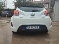 Usata Hyundai Veloster 140 CV (102 kW) 2012 Bianco Utilitaria