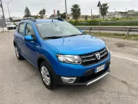 Usata Dacia Sandero Prestige 90 CV (66 kW) 2014 Blu Berlina