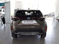 Usata Toyota Yaris Cross 92 CV (67 kW) 2022 Verde / green SUV