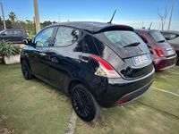 Usata Lancia Ypsilon Silver 69 CV (50 kW) 2022 Nero Utilitaria