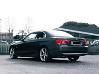 Begagnad BMW 325 Cabriolet Comfort Edition 218 HK (160 kW) 2007 Grå Cab