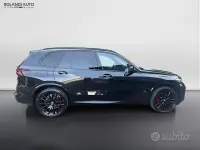 Begagnad BMW X5 M M Sport 530 HK (389 kW) 2024 Svart SUV