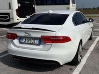 Usata Jaguar XE Prestige 180 CV (132 kW) 2017 Bianco Berlina