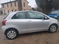 Begagnad Toyota Yaris Sol 69 HK (50 kW) 2007 Silver Halvkombi