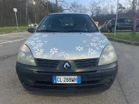 Usata Renault Clio II 65 CV (47 kW) 2004 Grigio Berlina