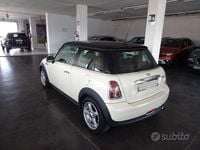 Usata Mini Cooper 120 CV (88 kW) 2007 Beige Utilitaria