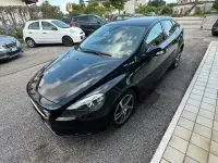 Usata Volvo V40 R-Design 120 CV (88 kW) 2016 Nero Berlina