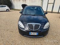 Usado Lancia Ypsilon 69 HP (50 kW) 2008 Preto Citadino