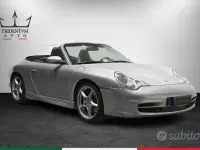 Usata Porsche 911 Carrera Cabriolet 320 CV (235 kW) 2002 Argento Cabrio