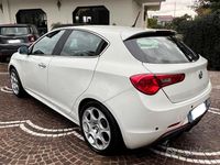 Usata Alfa Romeo Giulietta 170 CV (125 kW) 2011 Bianco Utilitaria