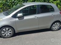 Second-hand Toyota Yaris 87 CP (63 kW) 2008 Gri Hatchback