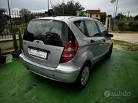 Usata Mercedes A180 109 CV (80 kW) 2005 Grigio Berlina